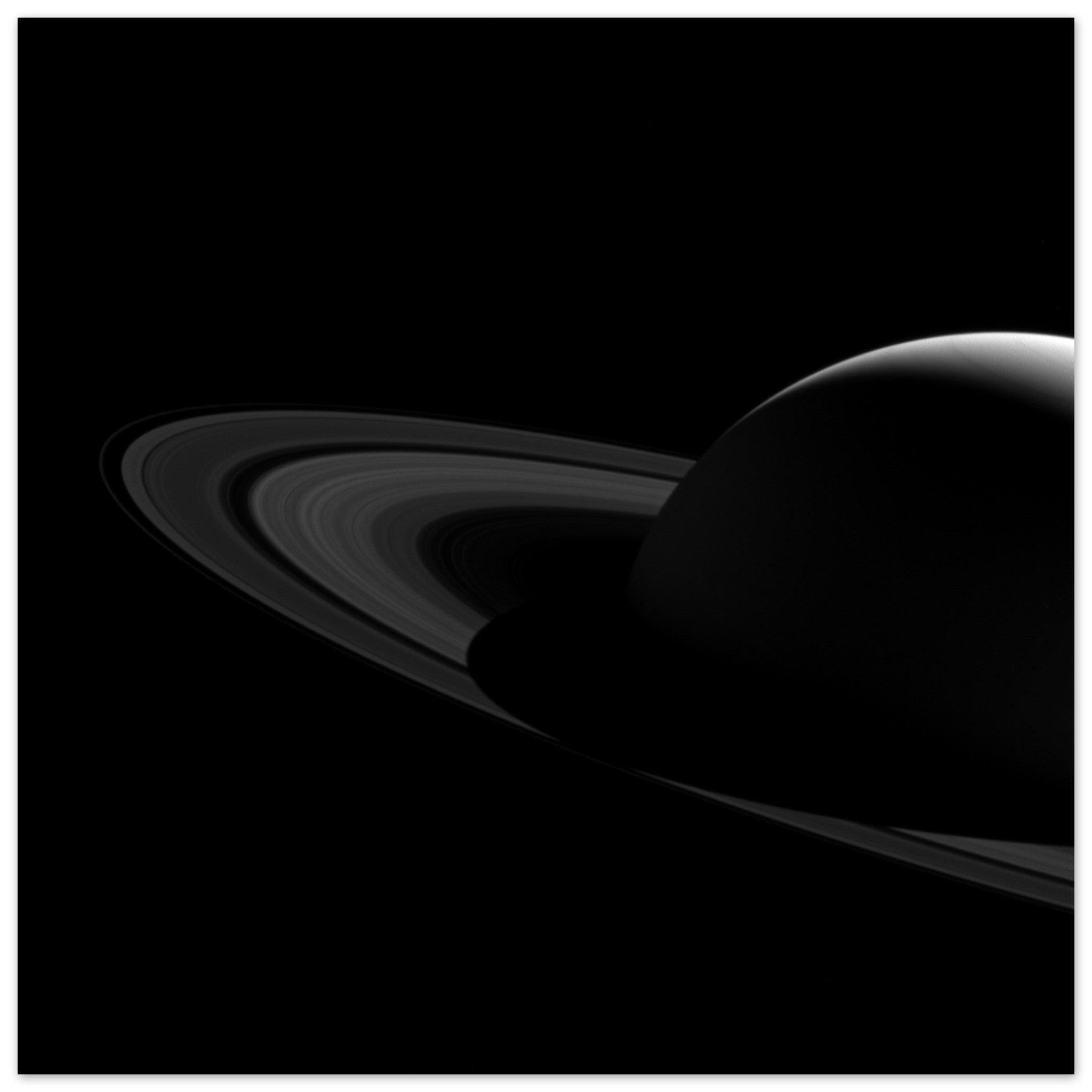 Saturns Schatten, kaum halbierte Ringe - hochauflösendes Weltraumbild - Premium Poster